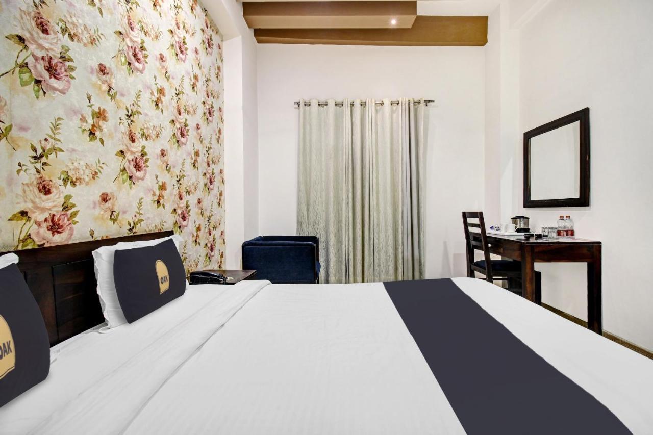 Townhouse Oak 46940 Hotel Vrindavan Sultanpur  Экстерьер фото