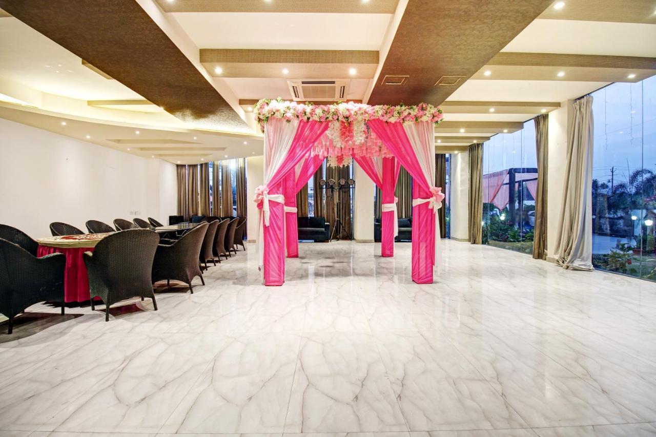 Townhouse Oak 46940 Hotel Vrindavan Sultanpur  Экстерьер фото