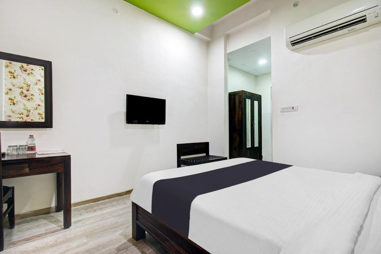 Townhouse Oak 46940 Hotel Vrindavan Sultanpur  Экстерьер фото