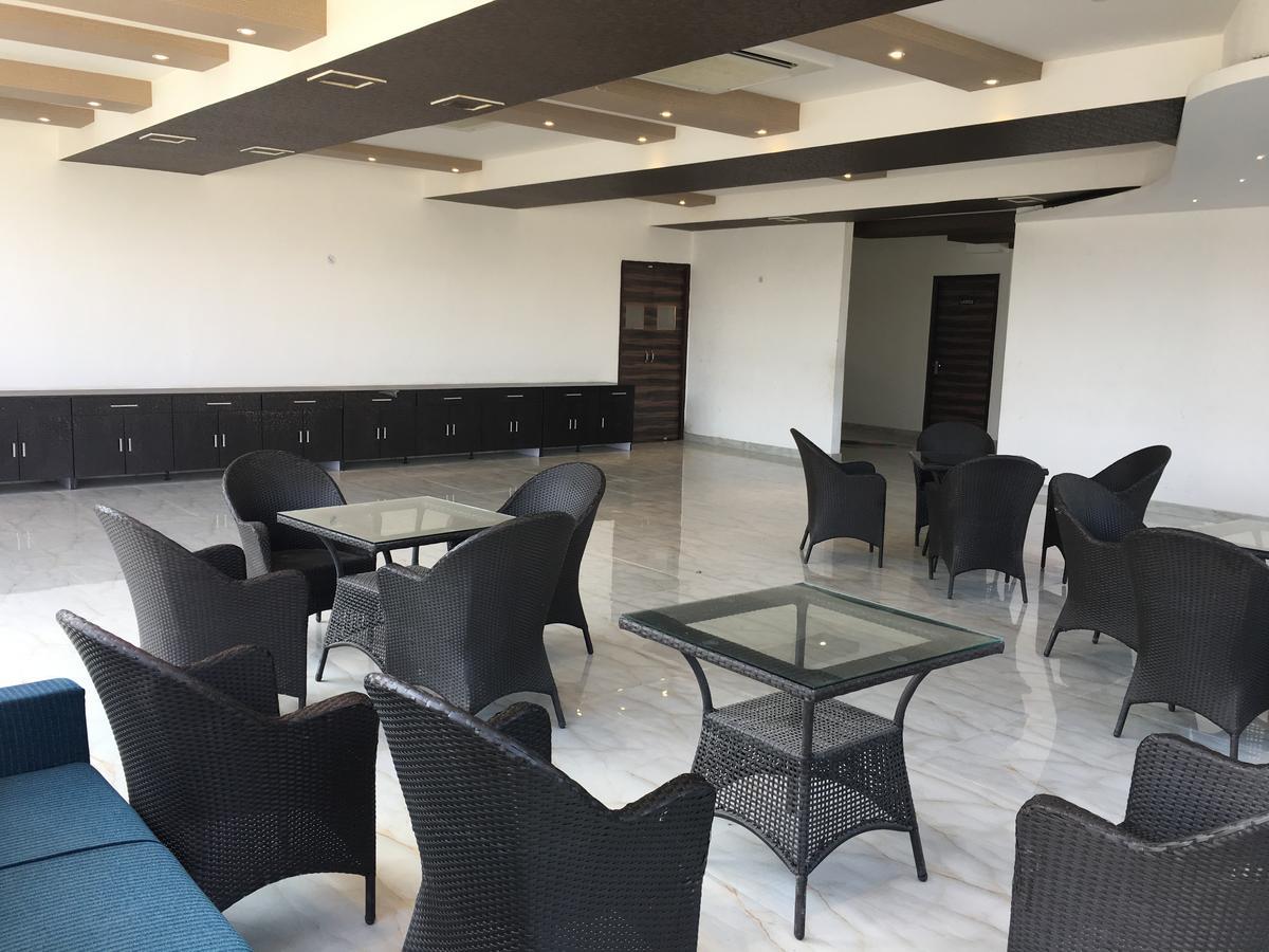 Townhouse Oak 46940 Hotel Vrindavan Sultanpur  Экстерьер фото