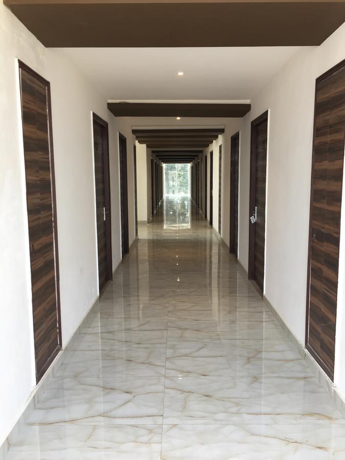 Townhouse Oak 46940 Hotel Vrindavan Sultanpur  Экстерьер фото
